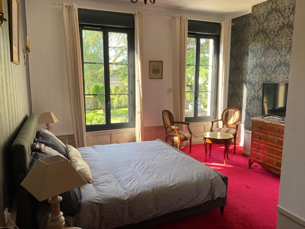 Bed and Breakfast Le Castel De Bréhémont Exteriér fotografie