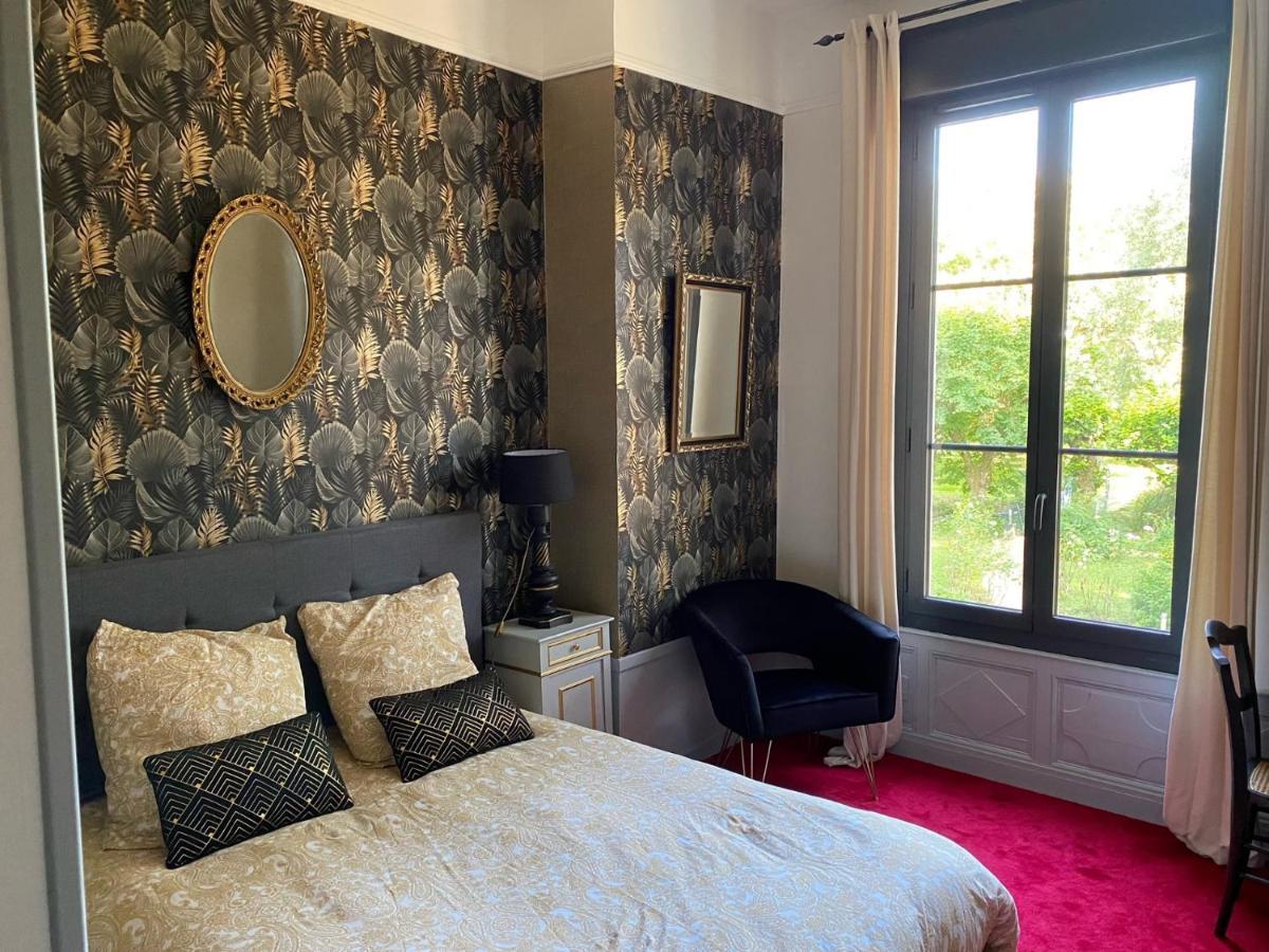Bed and Breakfast Le Castel De Bréhémont Exteriér fotografie